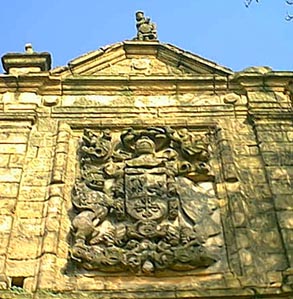 Portalada en B�rcena de Cud�n